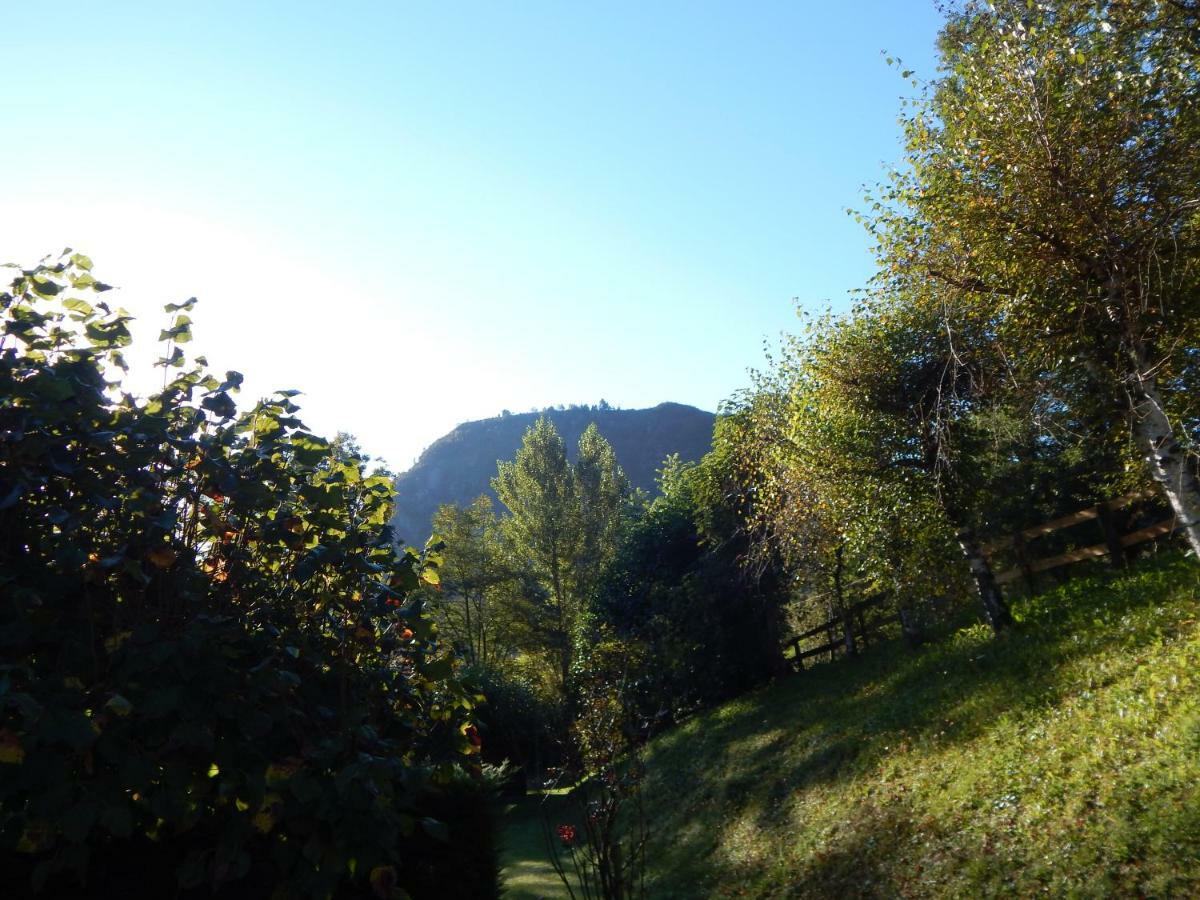 Les Chalets De Montorgueil Saurat ภายนอก รูปภาพ