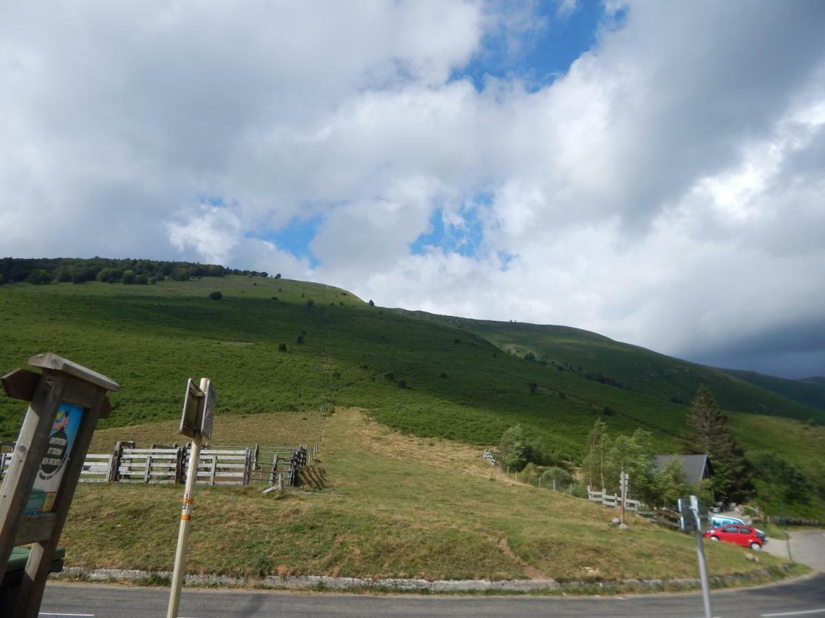Les Chalets De Montorgueil Saurat ภายนอก รูปภาพ